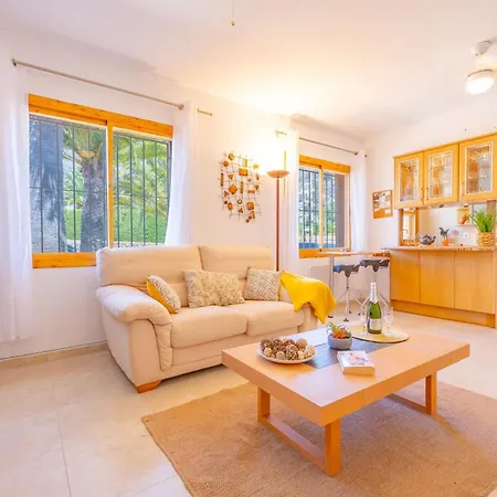 Maryline - Plusholidays