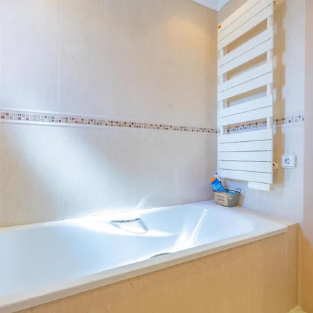 Maryline - Plusholidays