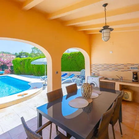 Maryline - Plusholidays Villa