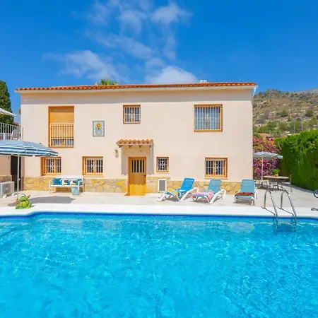 Maryline - Plusholidays Villa Calpe