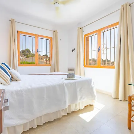 Maryline - Plusholidays Villa