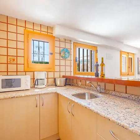 Maryline - Plusholidays * Calpe