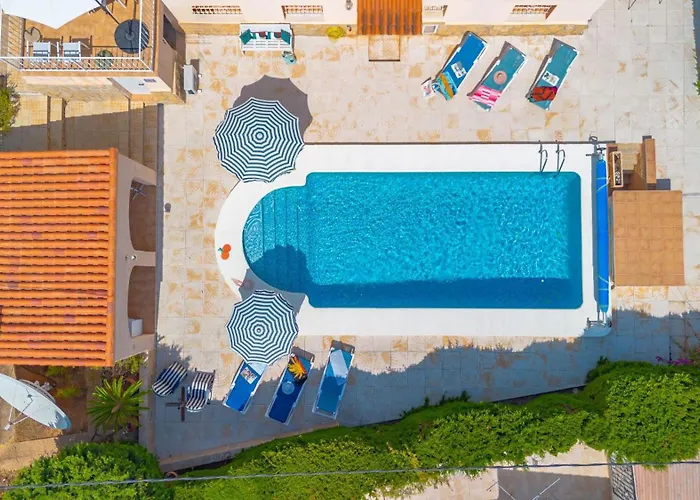 Maryline - Plusholidays *