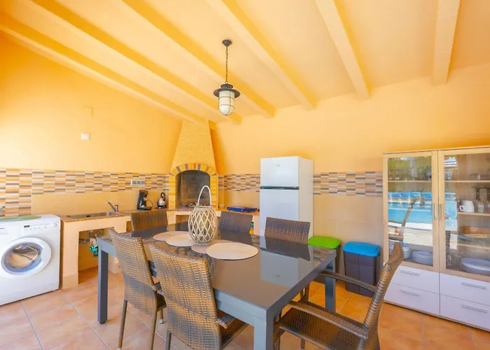 Maryline - Plusholidays * Calp