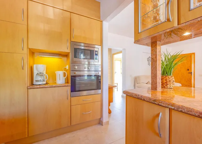 Maryline - Plusholidays * Calpe