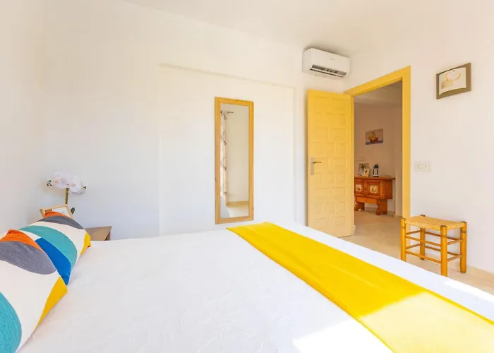 Maryline - Plusholidays * Calp