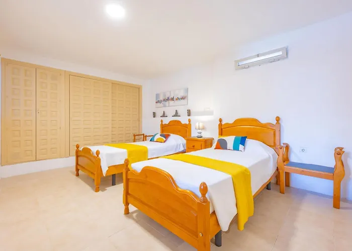 Maryline - Plusholidays