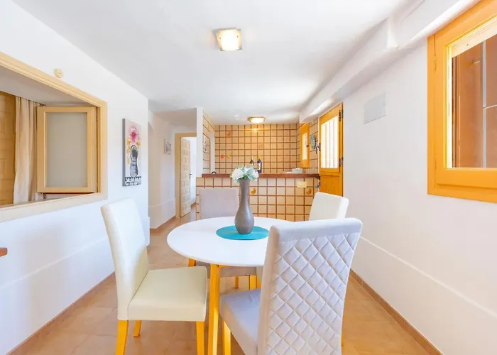 Maryline - Plusholidays * Calp