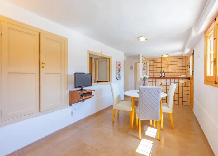 Maryline - Plusholidays * Calp