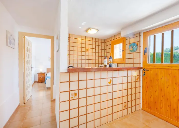 Maryline - Plusholidays Villa Calp