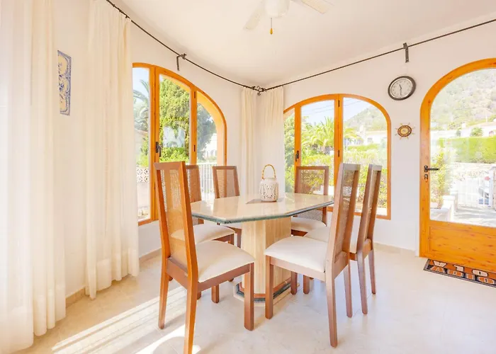 Maryline - Plusholidays Villa *