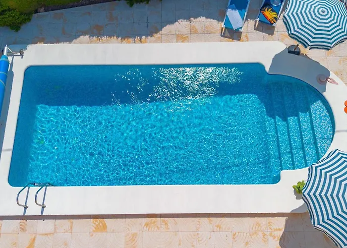 Maryline - Plusholidays Villa